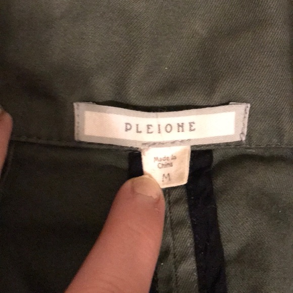 Pleione Cotton Twill Military Vest - Picture 2 of 4